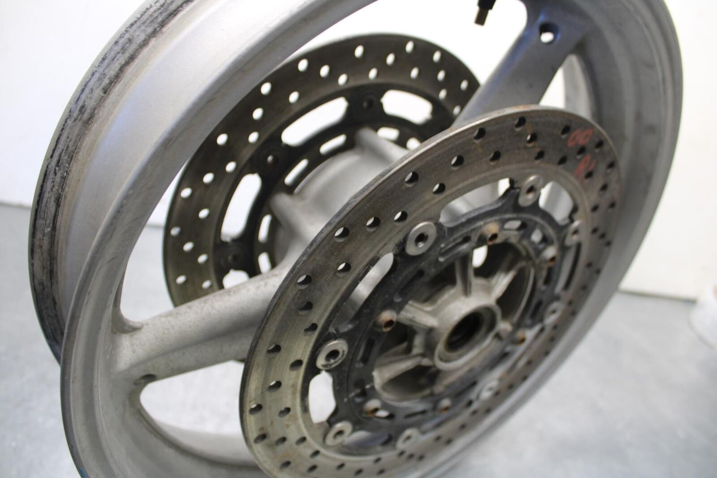 2000 Yamaha YZF R1 FRONT WHEEL AND LEFT RIGHT BRAKE ROTORS DISCS BB633