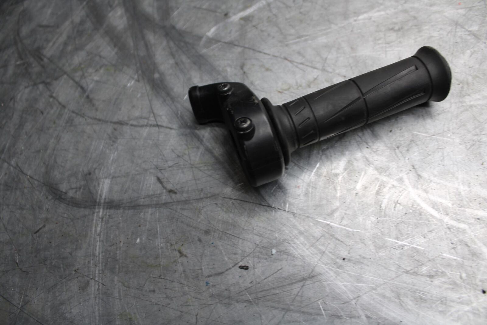 2009 Kawasaki Ninja ZX6R THROTTLE CABLE LINE HOUSING GUIDE 32099-0049 BB44