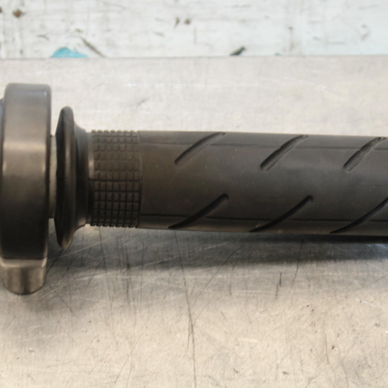 2000 Honda Super Hawk 1000 VTR1000F RIGHT THROTTLE GRIP BB577