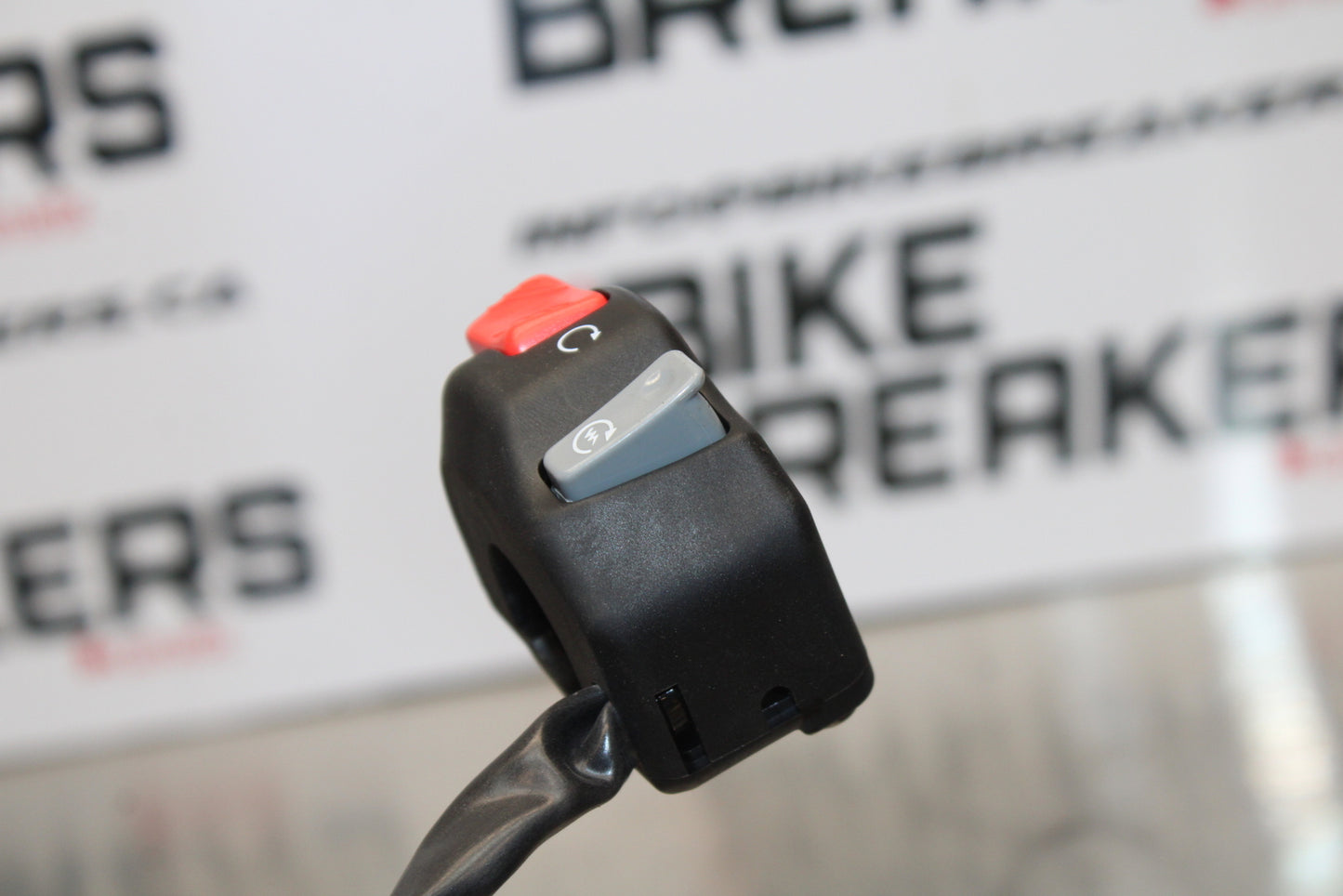 23-24 KAWASAKI NINJA ZX14R NEW!! RIGHT CLIP ON KILL OFF START SWITCHES BB153