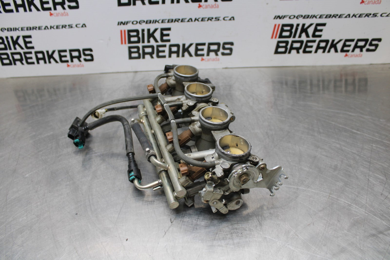 06-07 SUZUKI GSXR 600 MAIN FUEL INJECTORS / THROTTLE BODIES BB178