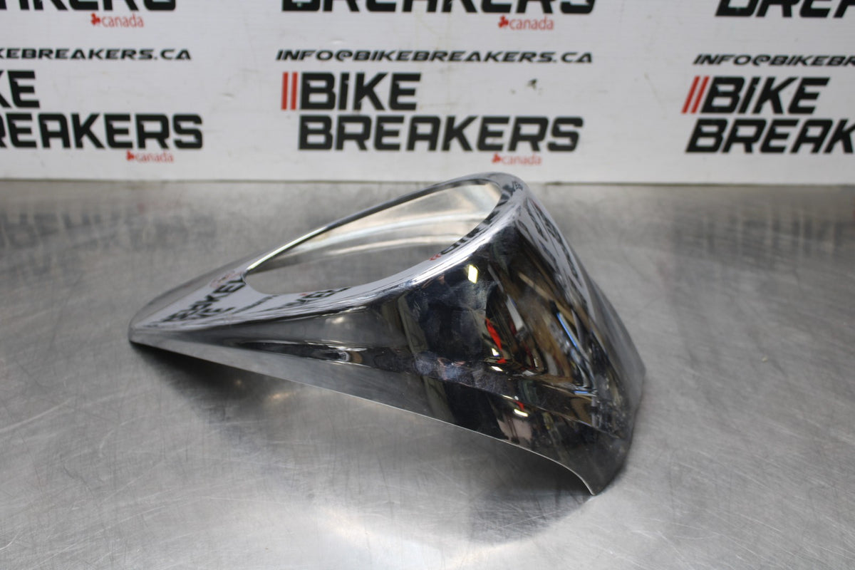 07-25 KAWASAKI VULCAN 900 VN900D CLASSIC LT GAS TANK CAP COVER TRIM PANEL BB842