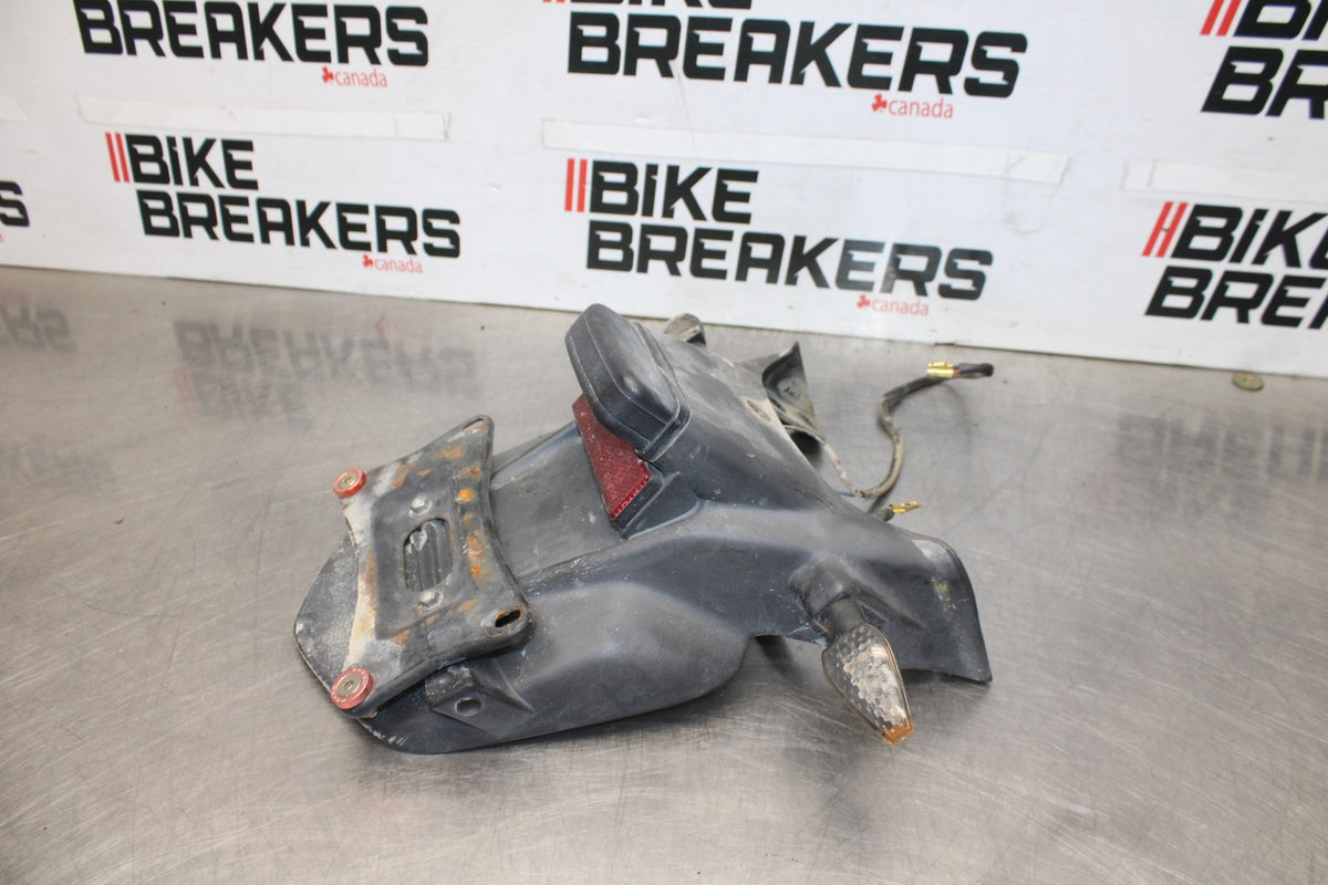 05 DUCATI SUPERSPORT 800 REAR BACK FENDER MUD GUARD BB913