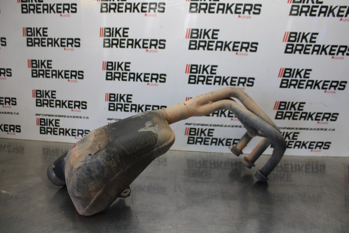 16 YAMAHA XSR900 FULL EXHAUST SYSTEM HEADERS PIPE MUFFLER BB786