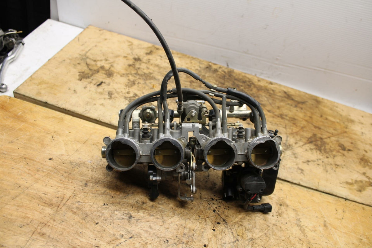 06-15 YAMAHA FZ1 MAIN FUEL INJECTORS / THROTTLE BODIES BB326