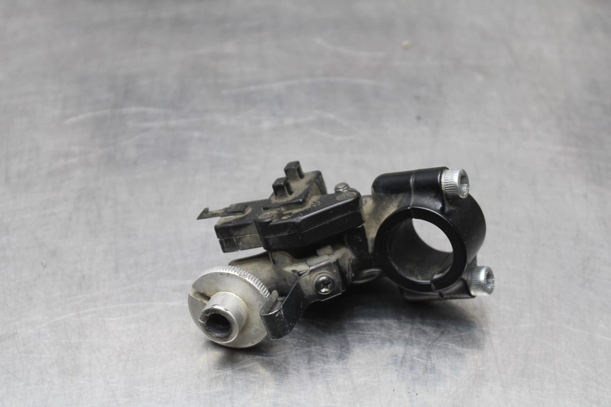 08 KAWASAKI NINJA ZX10R CLUTCH LEVER PERCH MOUNT BRACKET BB201