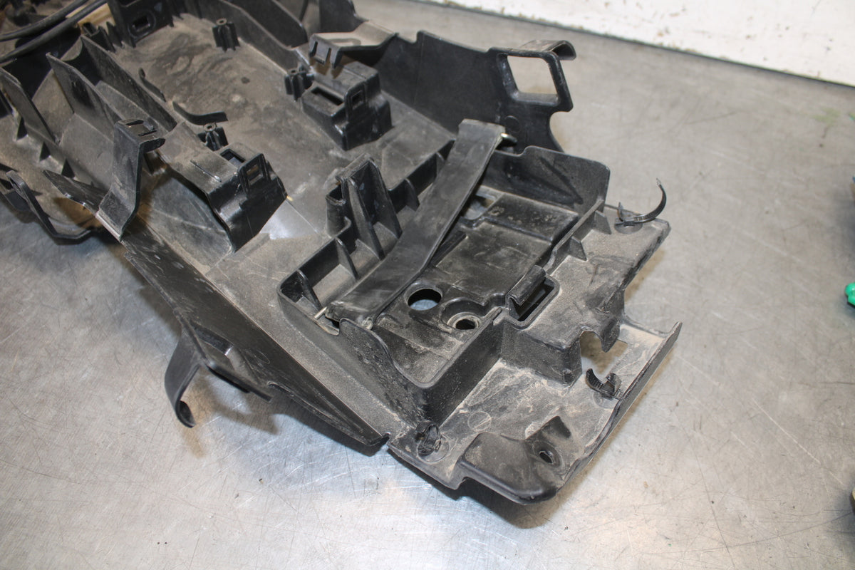 13-15 HONDA CBR500R REAR TAIL UNDERTAIL BATTERY TRAY PLASTIC 80105-MGZ-J00 BB704