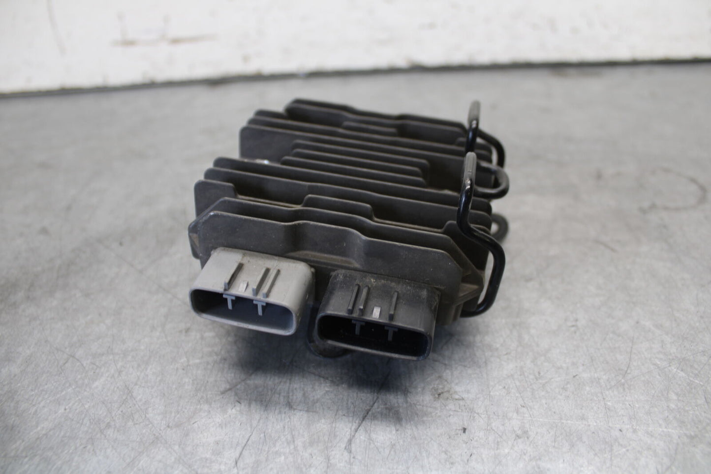 13-18 KAWASAKI NINJA ZX6R RECTIFIER VOLTAGE REGULATOR  BB682