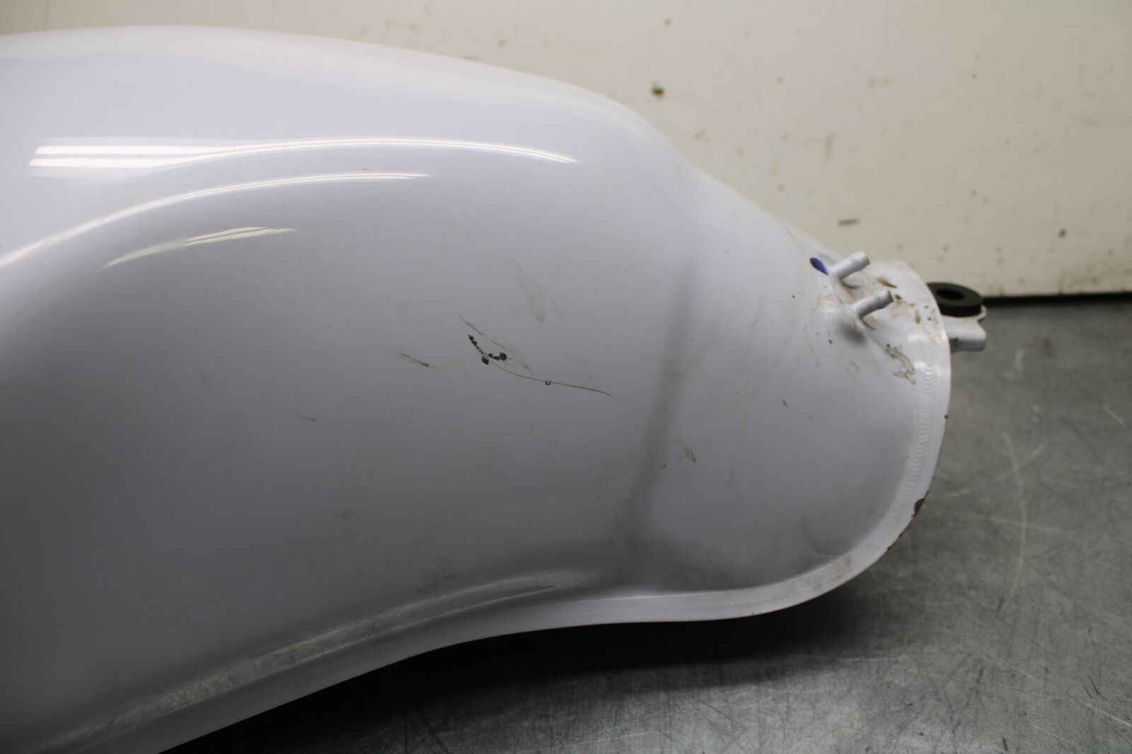 12-17 KAWASAKI ER-6N Z650 GAS TANK FUEL CELL PETROL RESERVOIR BB709