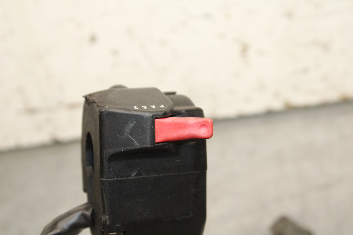 03-04 TRIUMPH DAYTONA 600 LEFT CLIP ON HANDLE HORN SIGNALS SWITCH SWITCHES BB745