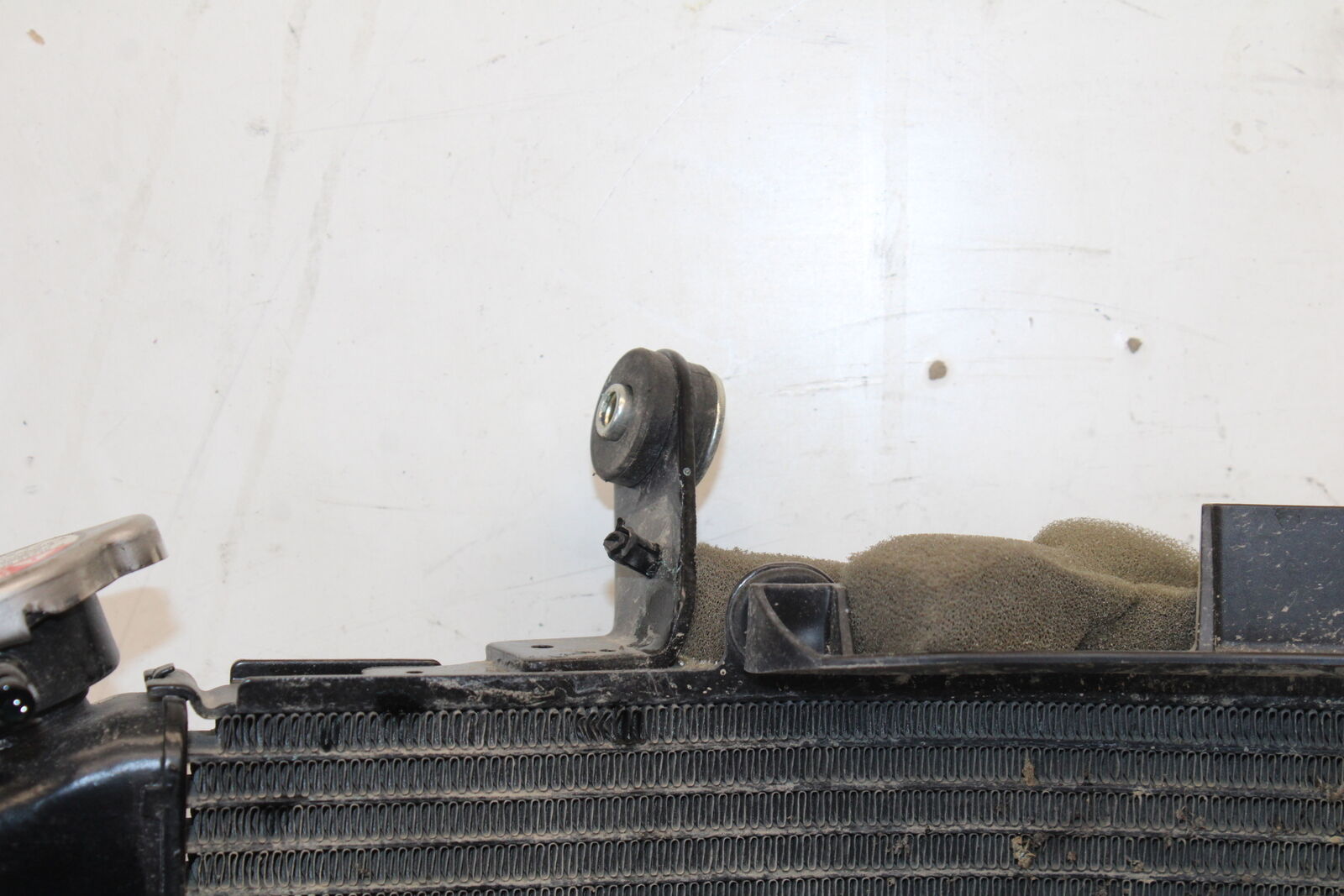 08-16 YAMAHA YZF R6 ENGINE RADIATOR MOTOR COOLER COOLING RADIATER BB665