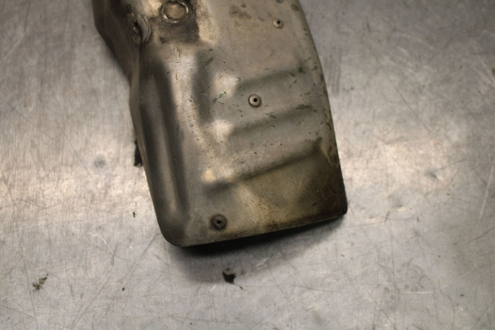 05-06 HONDA CBR600RR REAR BACK MUFFLER EXHAUST PIPE COVER HEAT SHIELD  BB739