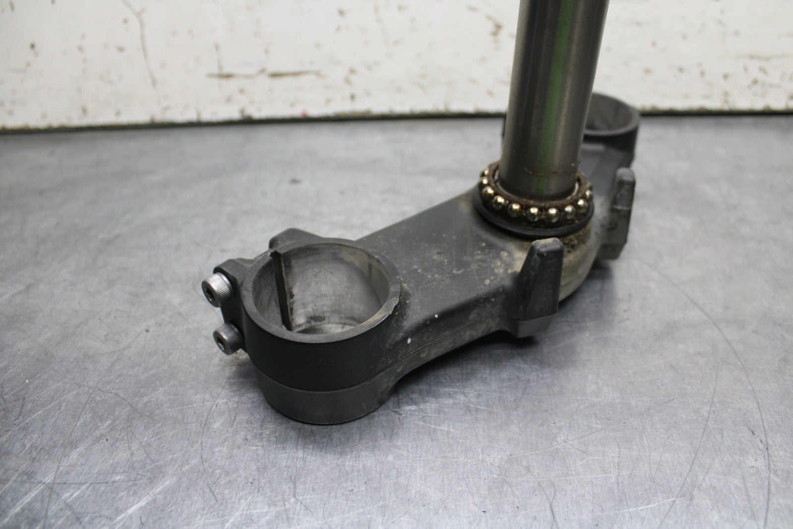 12-13 KAWASAKI Z1000 FRONT FORKS CLAMP LOWER TRIPLE TREE STEM BB743