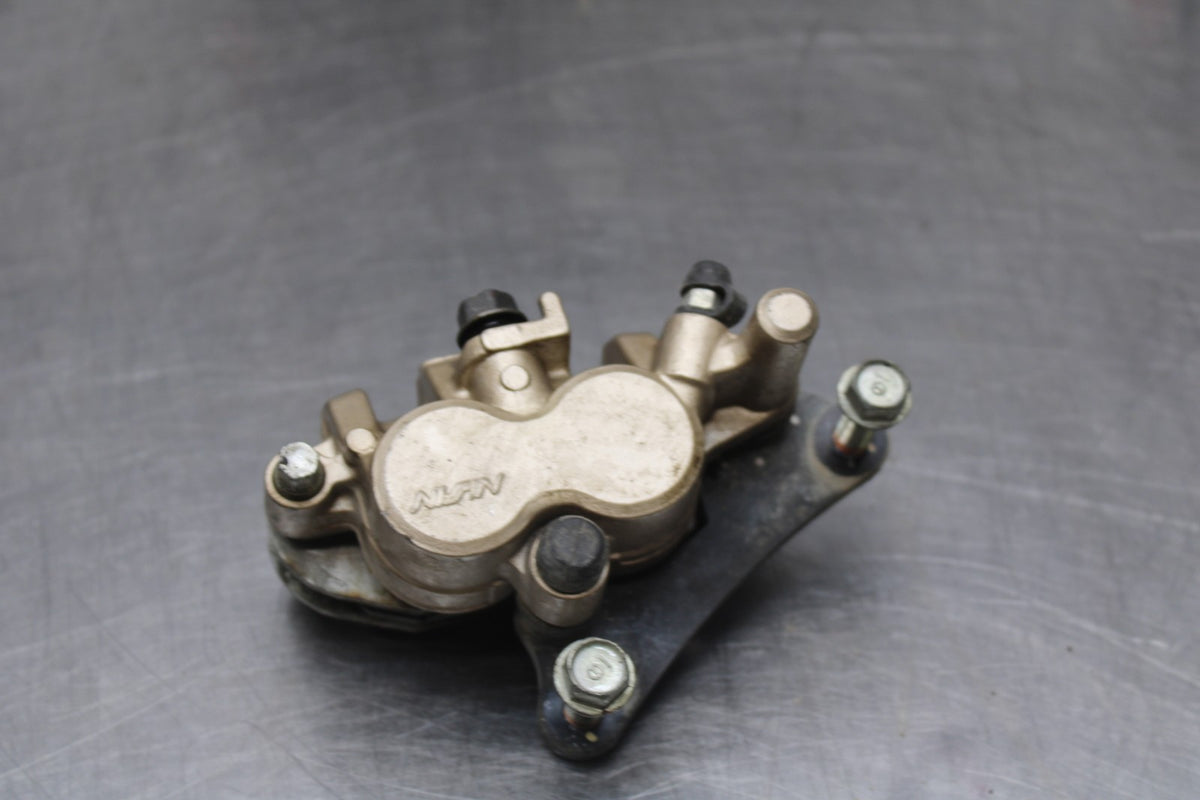 08 HONDA CBR125R LEFT FRONT BRAKE CALIPER BB804