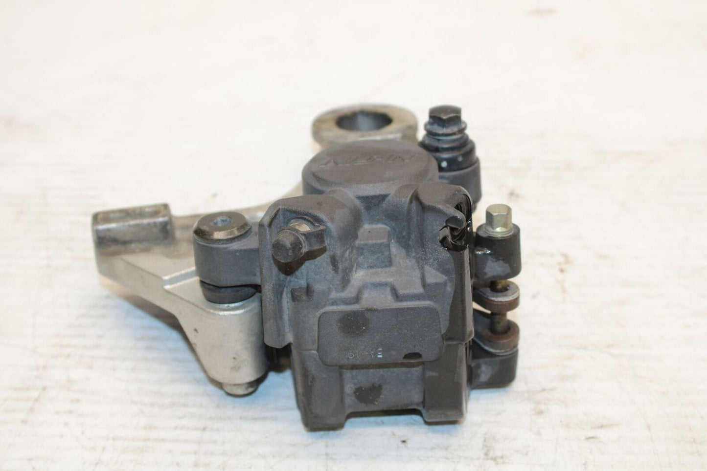 04-05 HONDA CBR1000RR REAR BACK BRAKE CALIPER W MOUNT BRACKET BB285