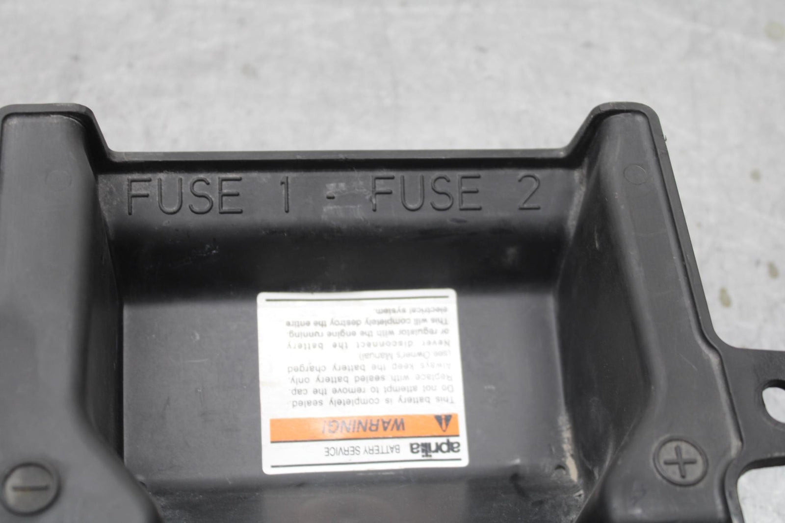 20-23 APRILIA RS660 RBATTERY TRAY PLASTIC BB643
