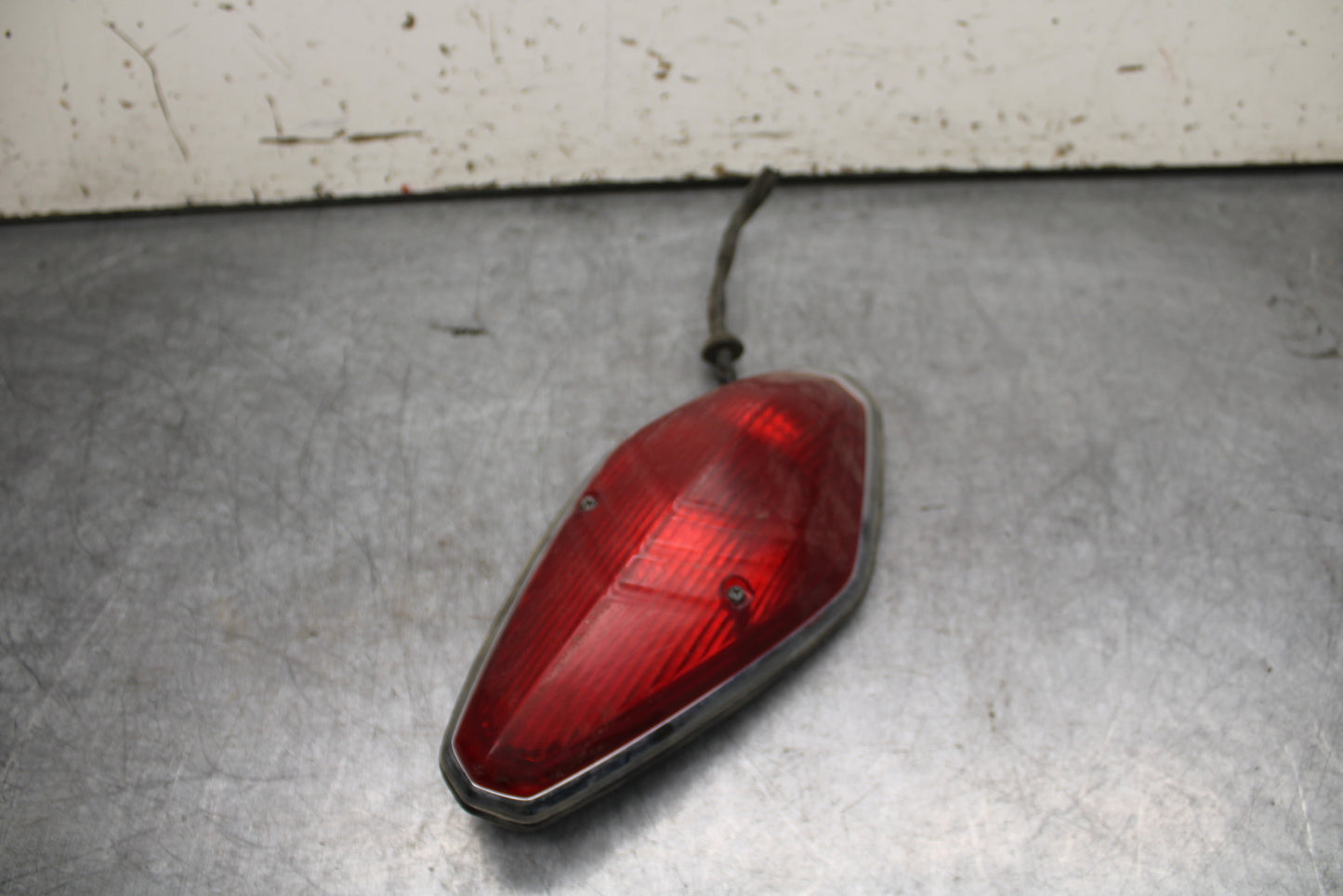 02-04 HONDA VTX1800S TAILLIGHT REAR TAIL BRAKE LIGHT BB712