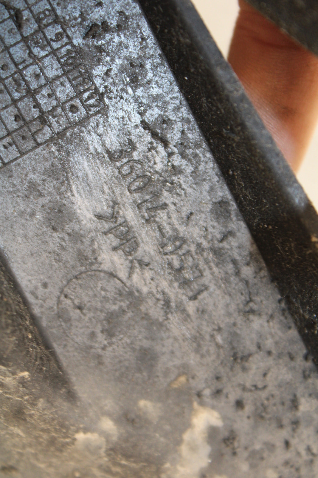 18-23 KAWASAKI NINJA 400 REAR BACK DRIVE CHAIN GUARD COVER SHIELD BB679