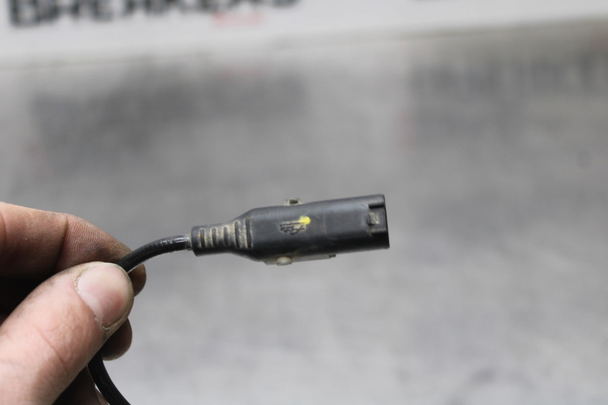 19 MOTO GUZZI V7 III REAR ABS BRAKE SENSOR BB831