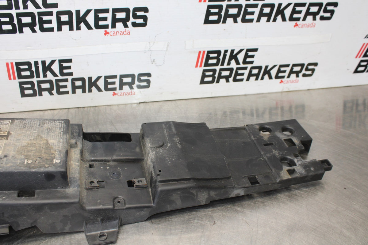 15-17 YAMAHA FJ09 REAR BACK TAIL UNDERTAIL BATTERY TRAY PLASTIC BB906
