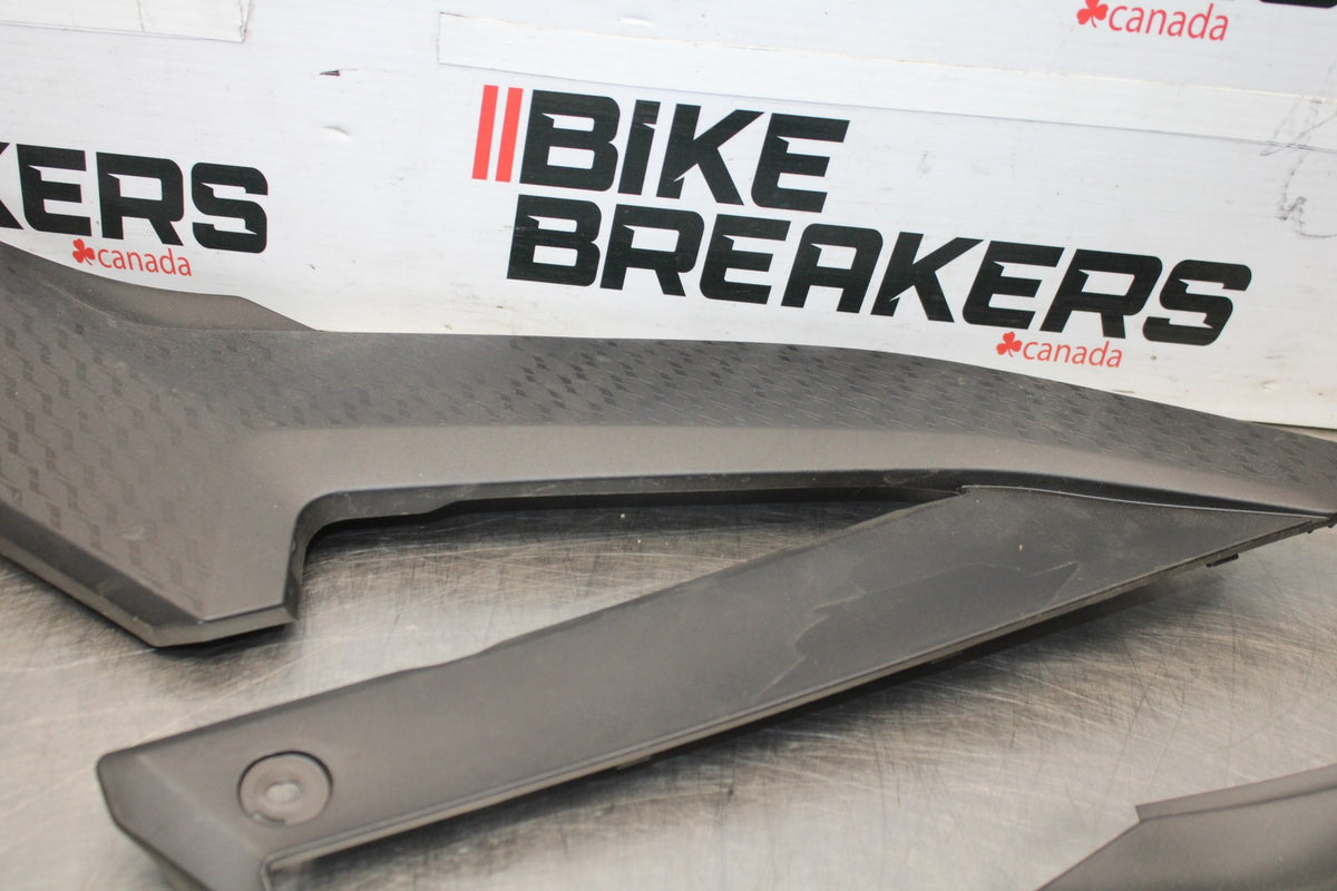 23 YAMAHA YZF R3 RIGHT LEFT FRONT SEAT PANELS TRIMS COWLS FAIRINGS COVER BB003