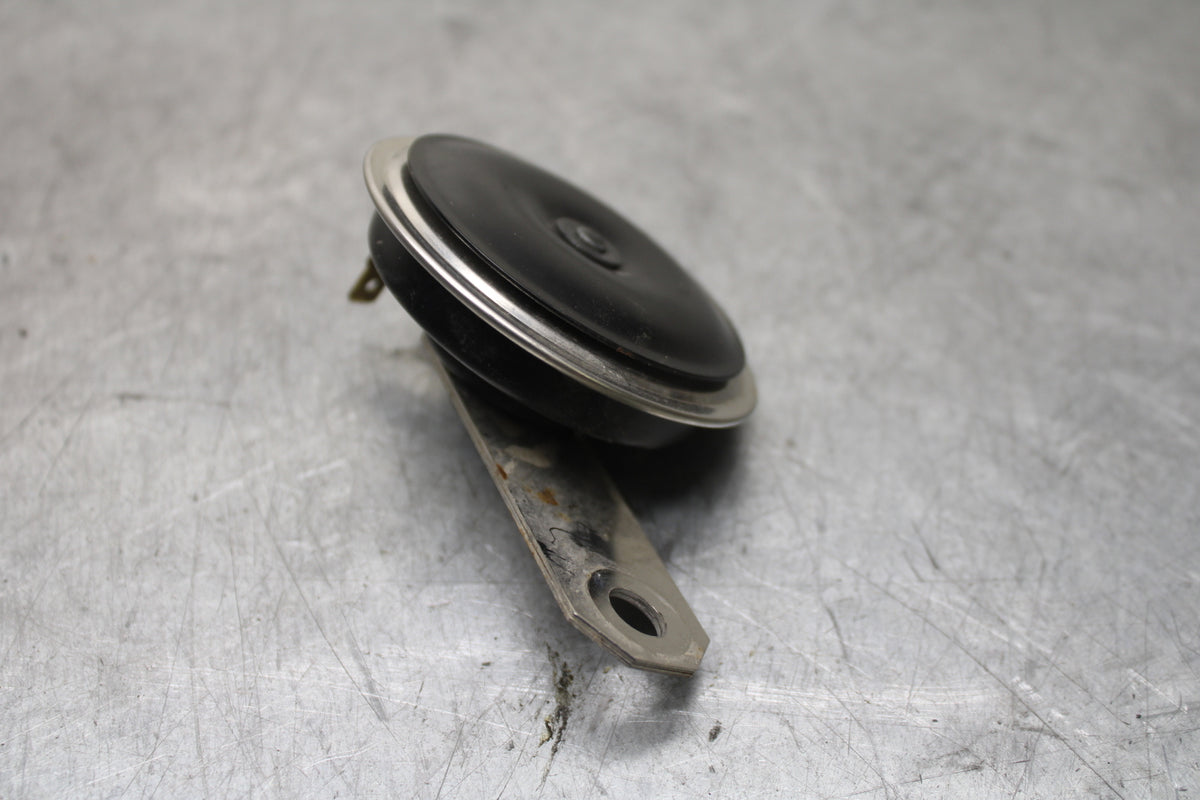 17-24 YAMAHA BOLT XVS950 HORN SIGNAL BB729