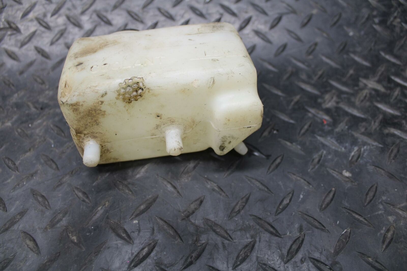 2004 Yamaha Banshee 350 YFZ350 COOLANT WATER TANK RESERVOIR BOTTLE BB232