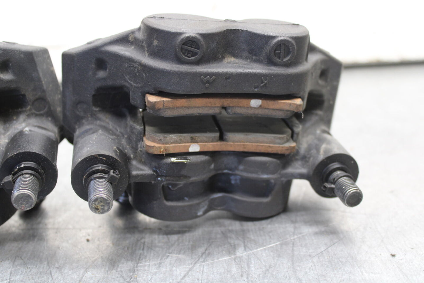 22-24 YAMAHA XSR900 RIGHT LEFT FRONT BRAKE CALIPER SET PAIR CALIPERS BB710