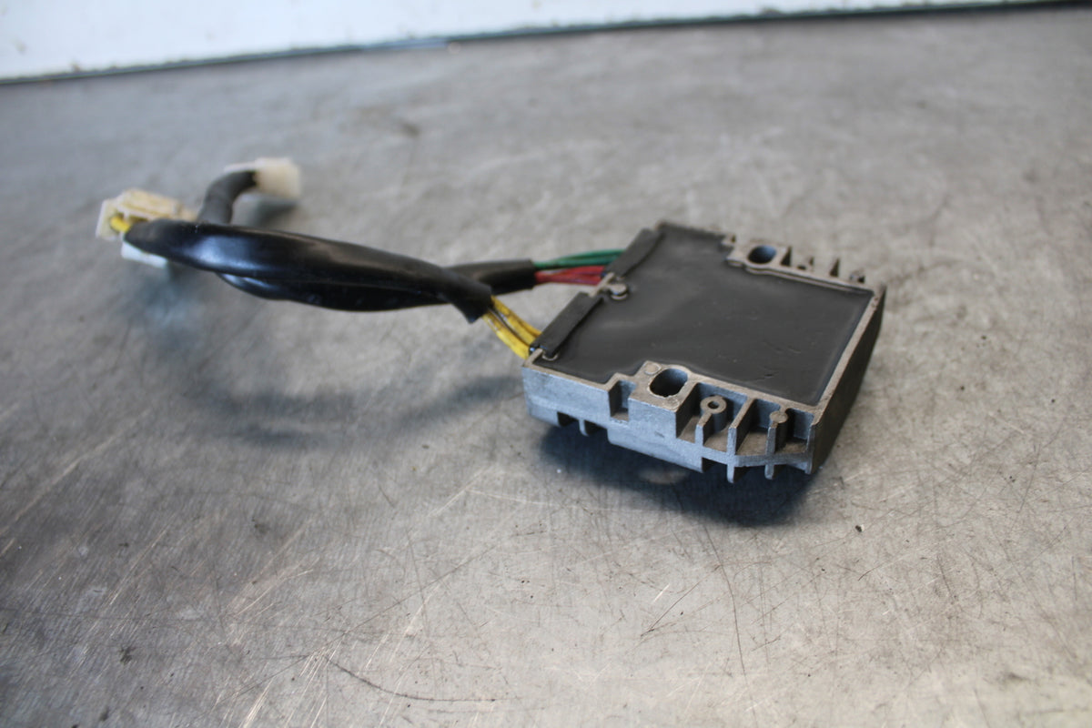 03-04 HONDA CBR600RR RECTIFIER VOLTAGE REGULATOR 31600-MEE-003 BB661