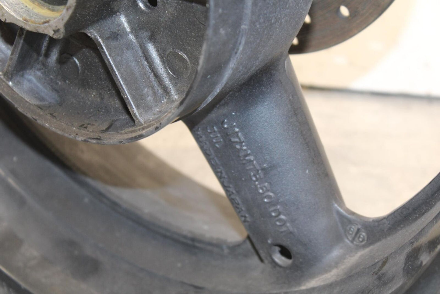 1999 Suzuki GSXR600 REAR WHEEL AND ROTOR BACK BRAKE DISC BB608