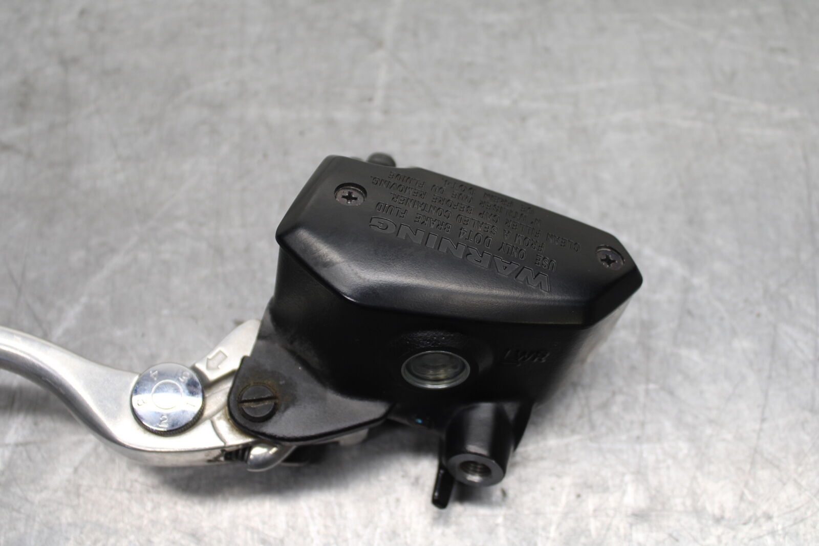 18-24 KAWASAKI NINJA 650 FRONT BRAKE MASTER CYLINDER w/ LEVER BB725