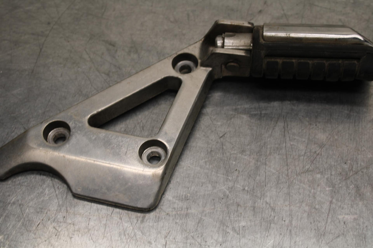 1985 Honda Shadow 500 VT500C REAR FOOT RESTS PEGS STEPS SET PAIR BB615