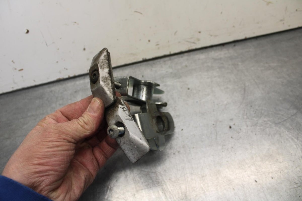 1995 Suzuki RF600R SWINGARM CHAIN TENSIONER ADJUSTMENT BRACKETS  BB615