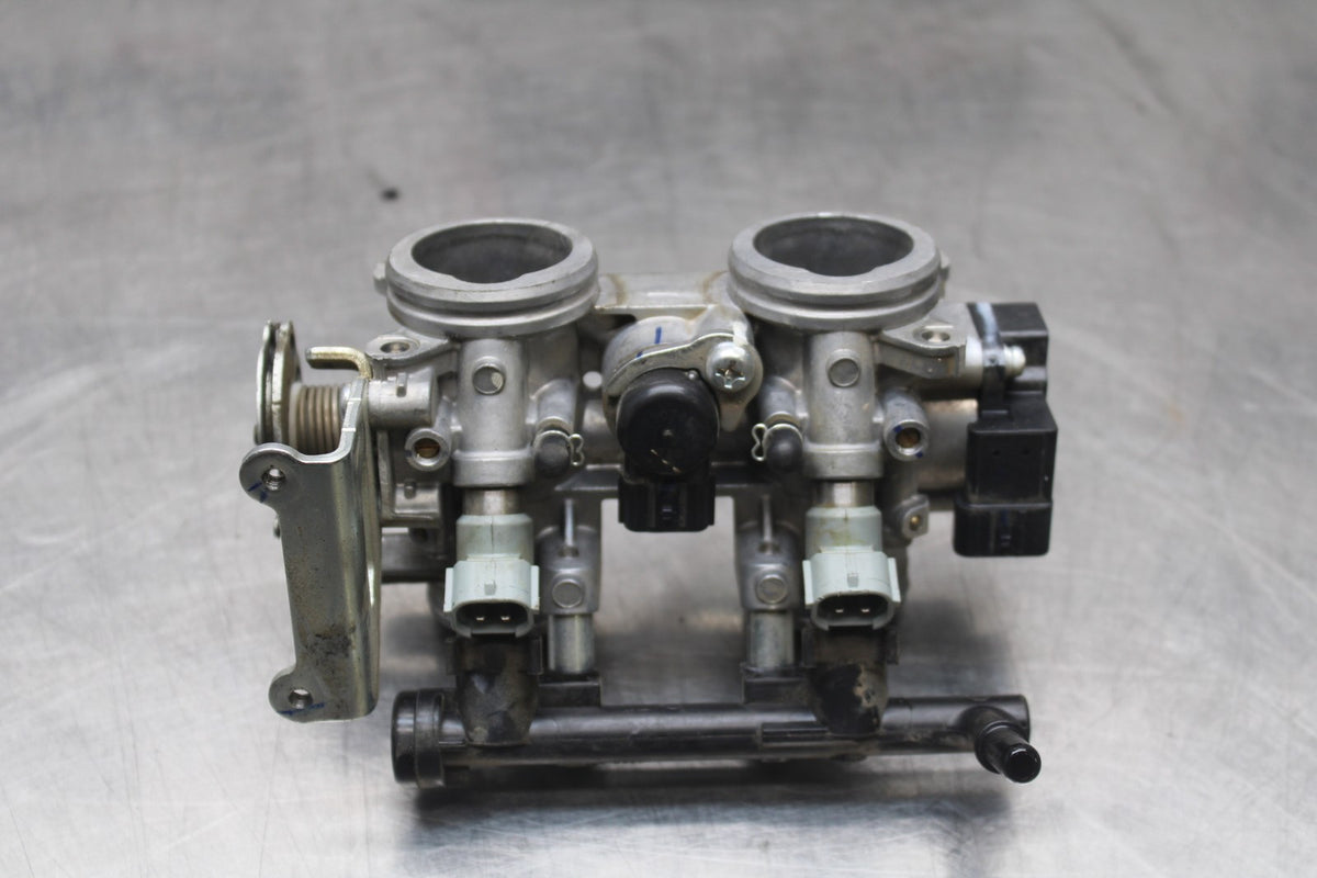 17-18 YAMAHA YZF R3 MAIN FUEL INJECTORS / THROTTLE BODIES BB788