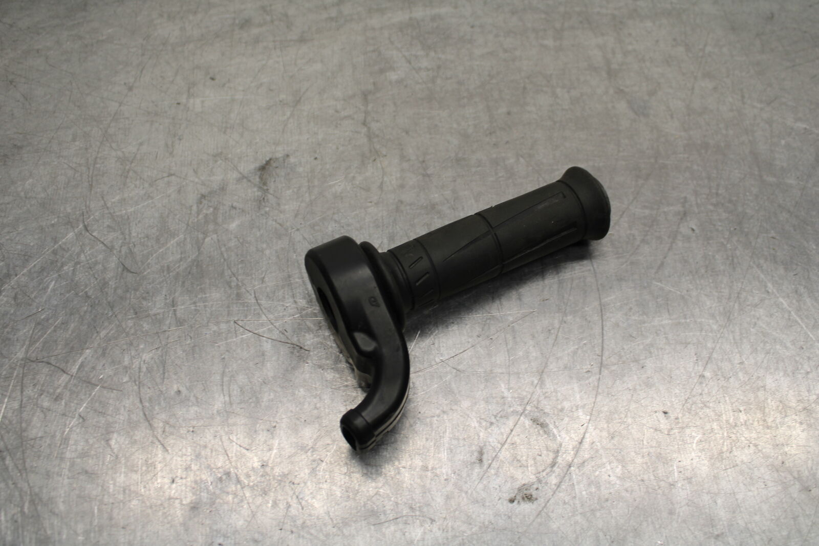 13-17 KAWASAKI NINJA ZX6R ZX636E THROTTLE CABLE LINE HOUSING GUIDE BB735