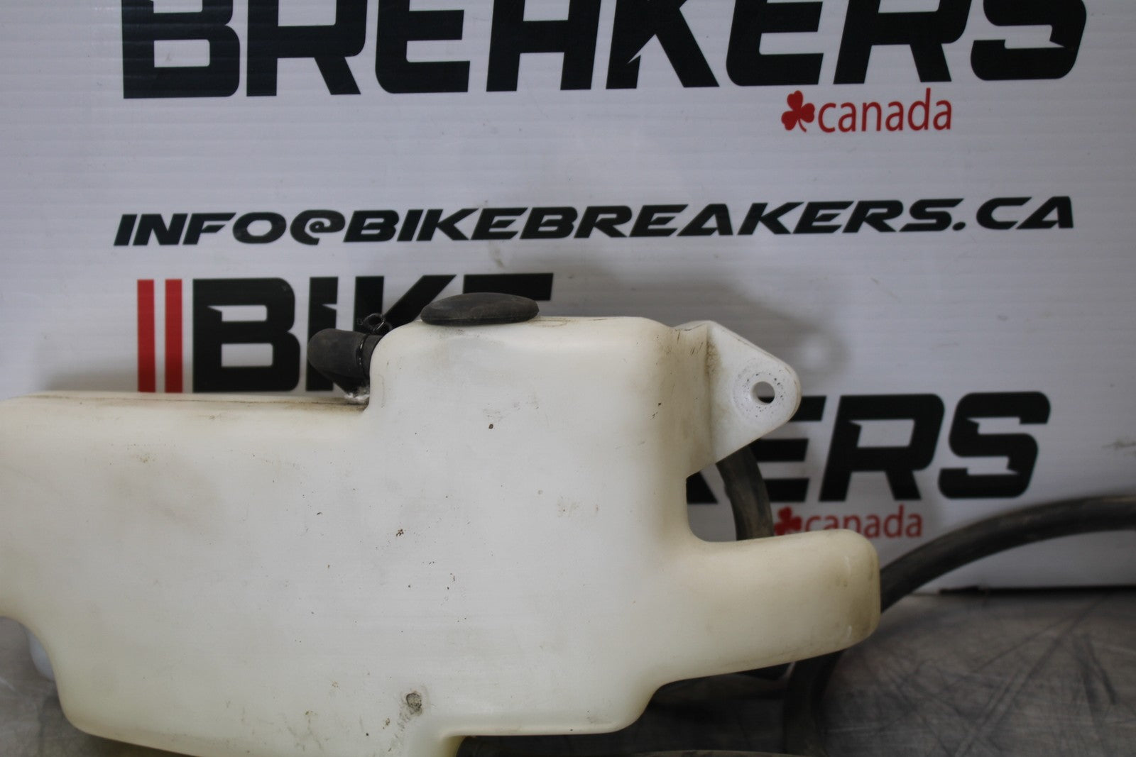 03-08 KAWASAKI VULCAN 1600 COOLANT WATER TANK RESERVOIR BOTTLE BB196