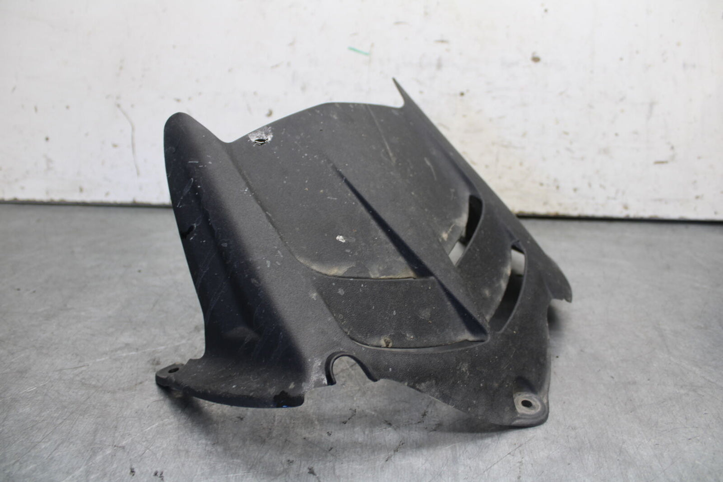 09-12 KAWASAKI NINJA ZX6R REAR BACK WHEEL TIRE HUGGER FENDER 35023-0171 BB698