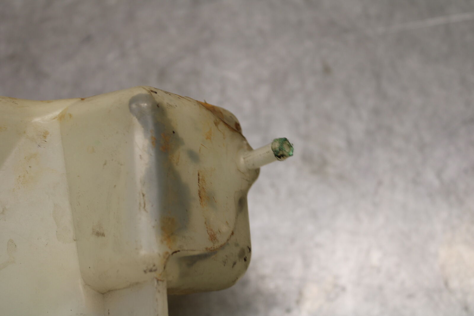 05-06 SUZUKI BOULEVARD M50 COOLANT WATER TANK RESERVOIR BOTTLE BB671