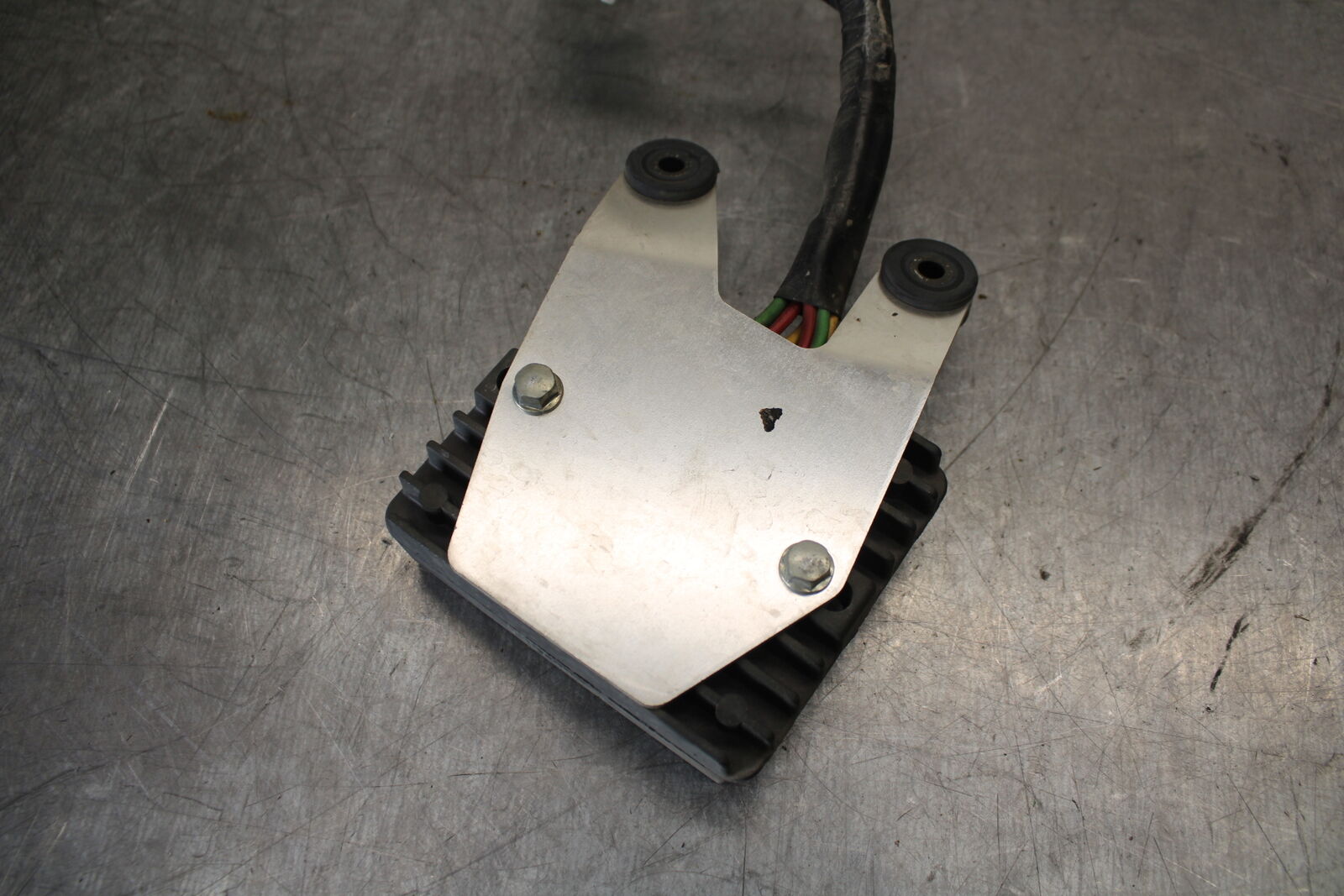 05-06 HONDA CBR600RR RECTIFIER VOLTAGE REGULATOR BB727