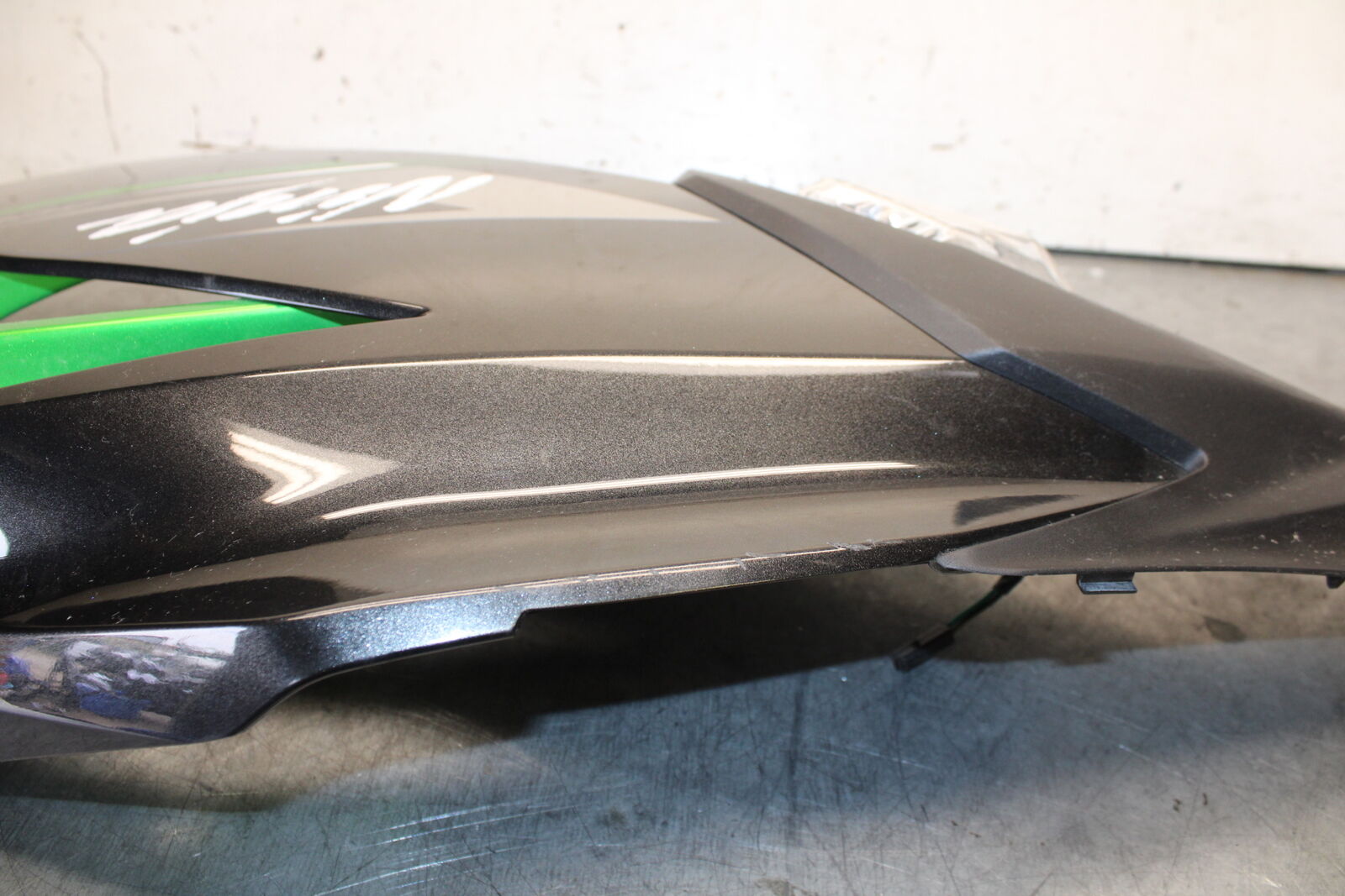 18-23 KAWASAKI NINJA 400 LEFT LOWER MID UPPER SIDE FAIRING COWL BB679