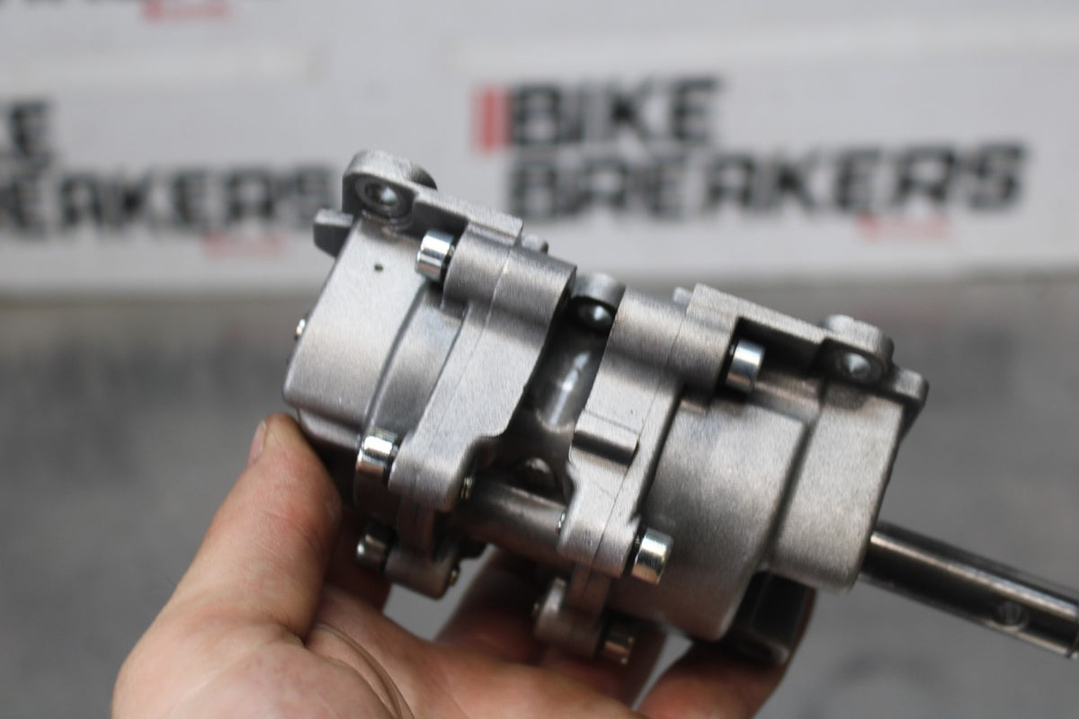 15 APRILIA RSV4 FACTORY APRC ABS ENGINE MOTOR OIL PUMP BB901