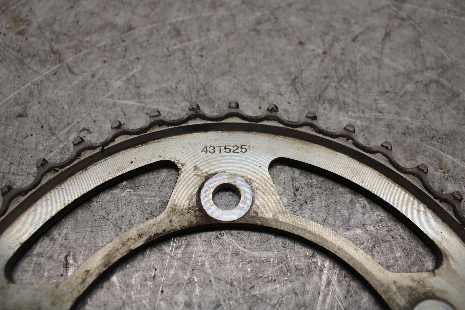 08-10 SUZUKI GSXR600 REAR BACK SPROCKET BB430