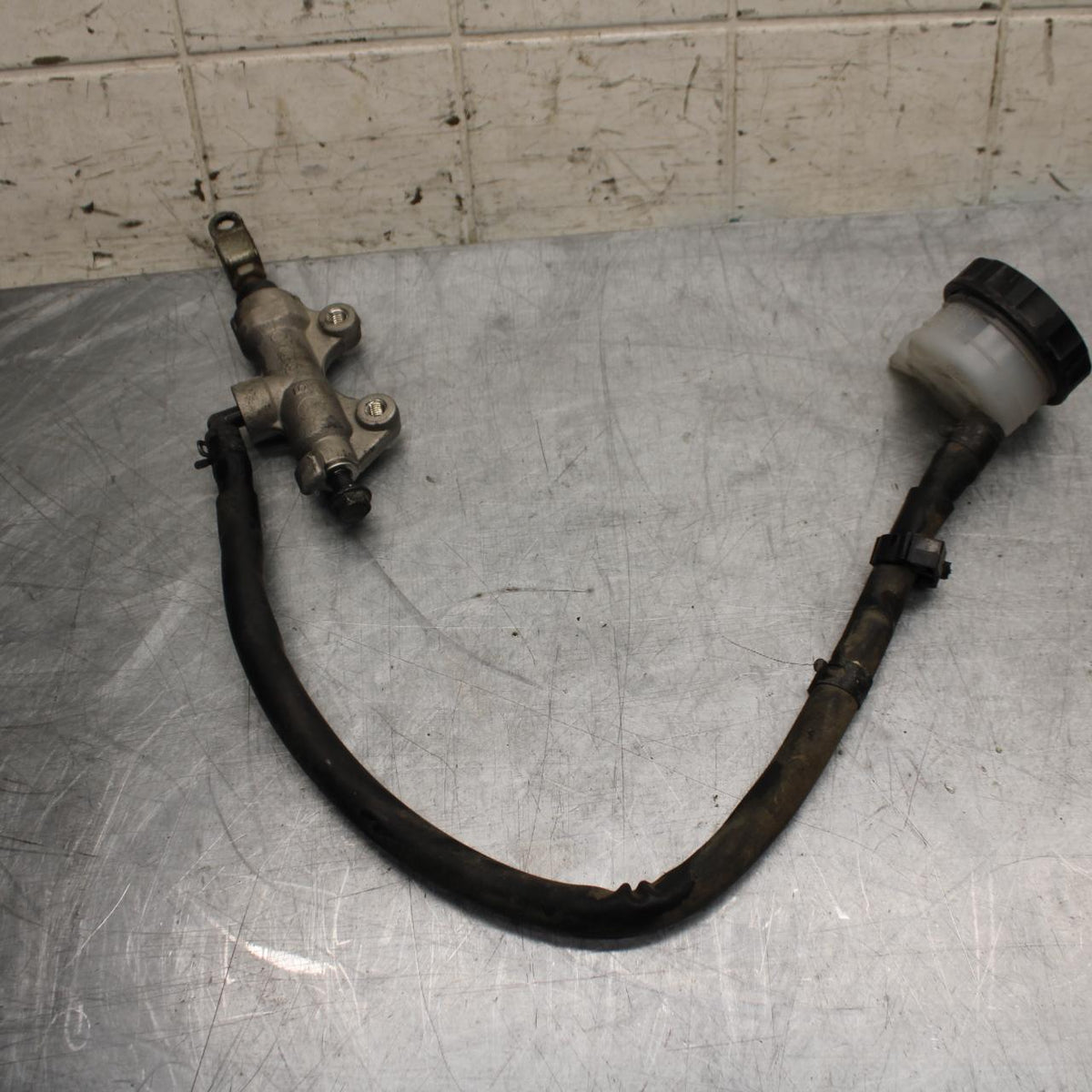 11-14 KAWASAKI VERSYS 650 LE 650C REAR  BRAKE MASTER CYLINDER W RESERVOIR  BB498