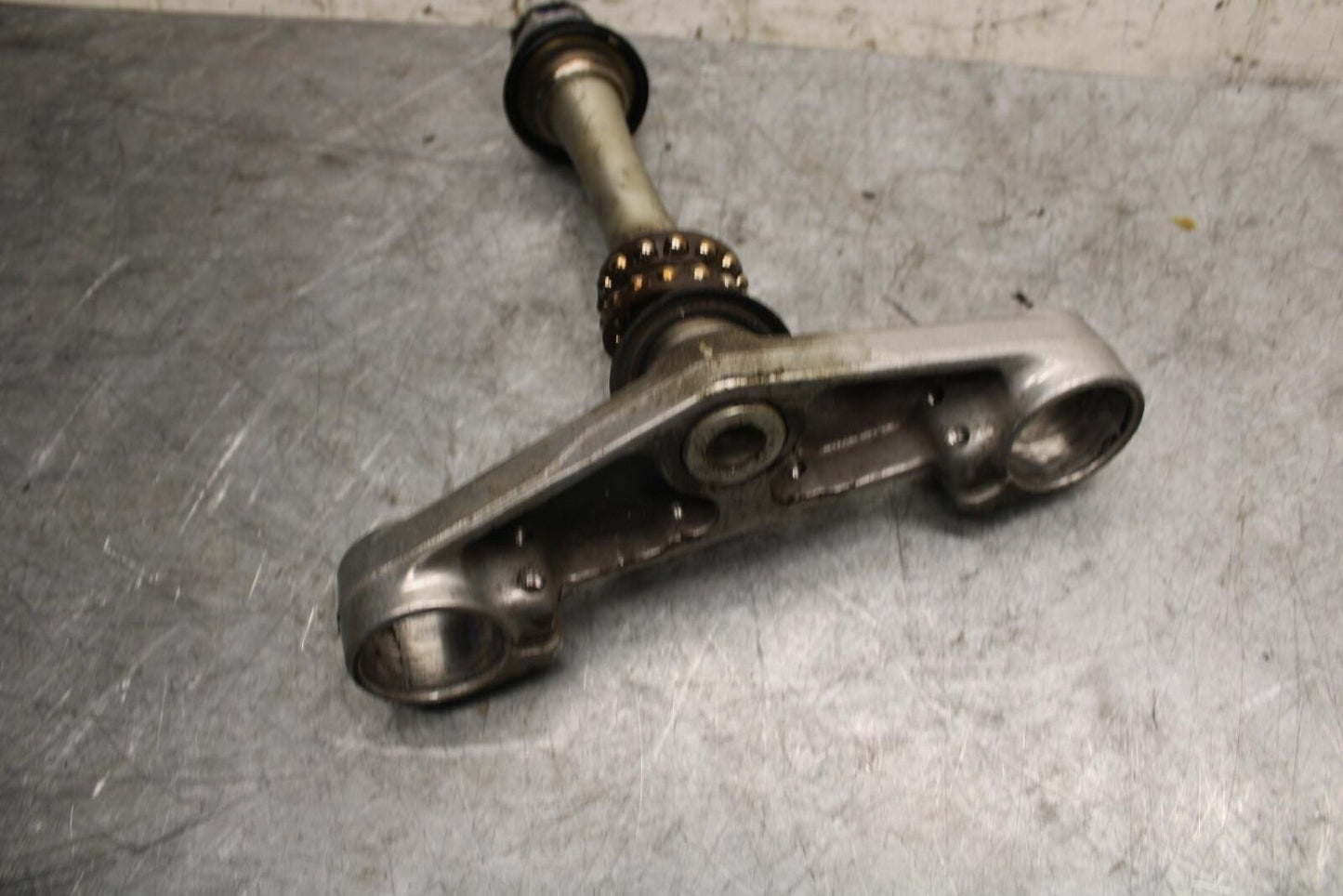 2003 Yamaha YZF R6 FORKS CLAMP LOWER TRIPLE TREE STEM 5SL-23340-00-00 BB539