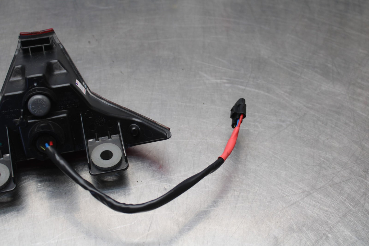 24-25 KAWASAKI NINJA ZX4R REAR TAIL TAILLIGHT BACK BRAKE LIGHT BB610