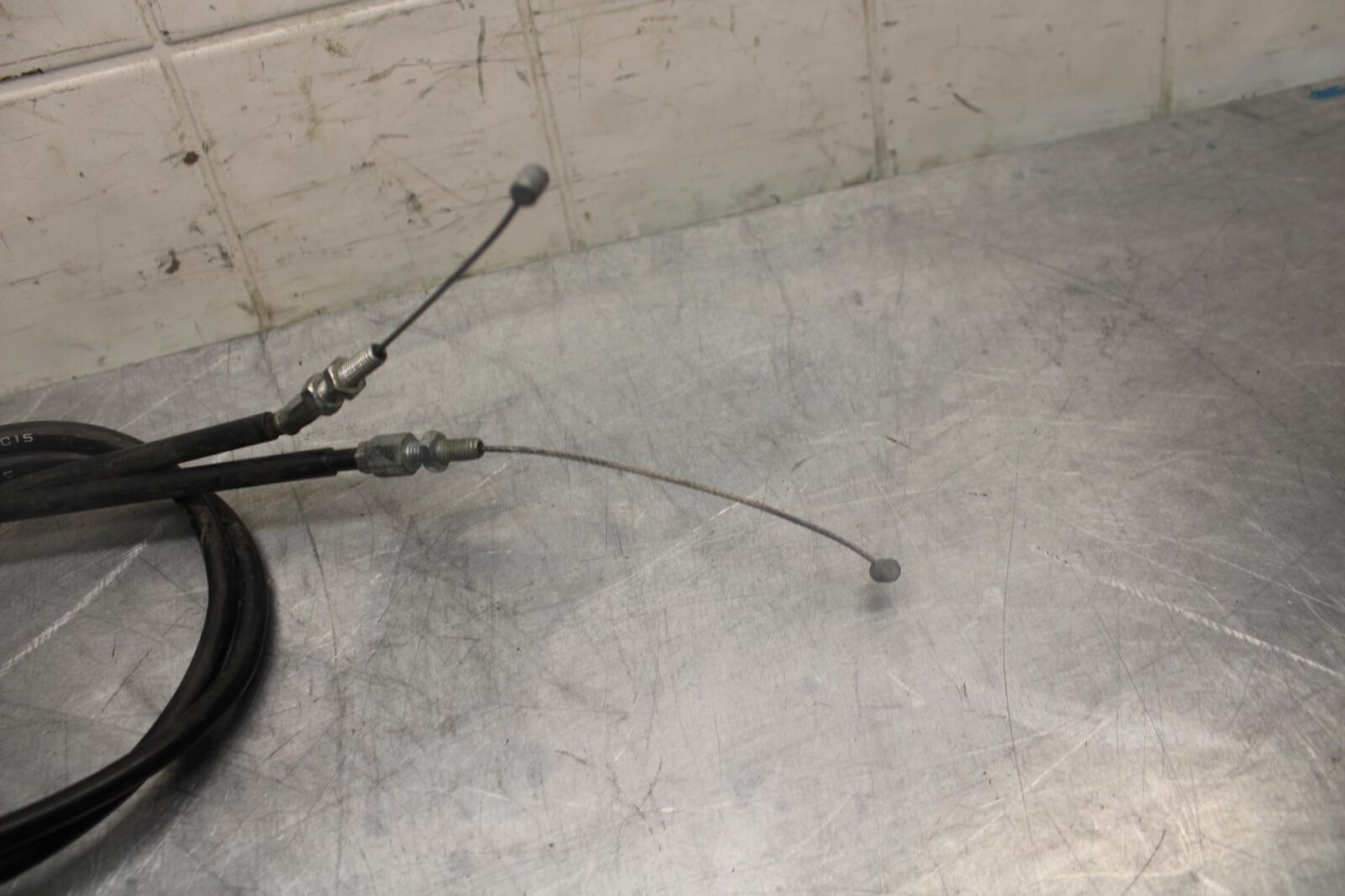 05 YAMAHA YZF R6S THROTTLE CABLES LINES BB462