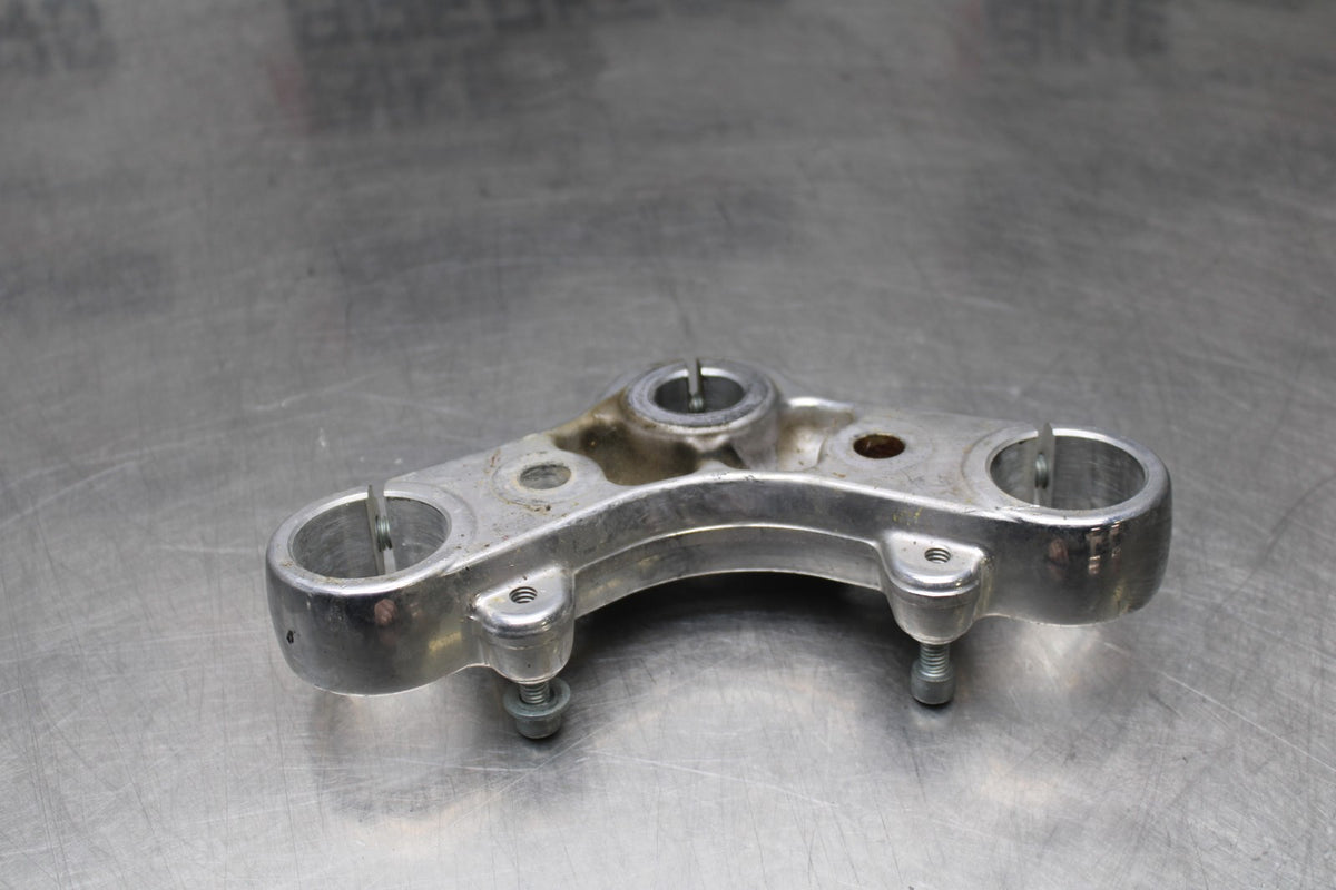 07 HARLEY-DAVIDSON SPORTSTER 1200 CUSTOM XL1200C UPPER TRIPLE TREE CLAMP BB833