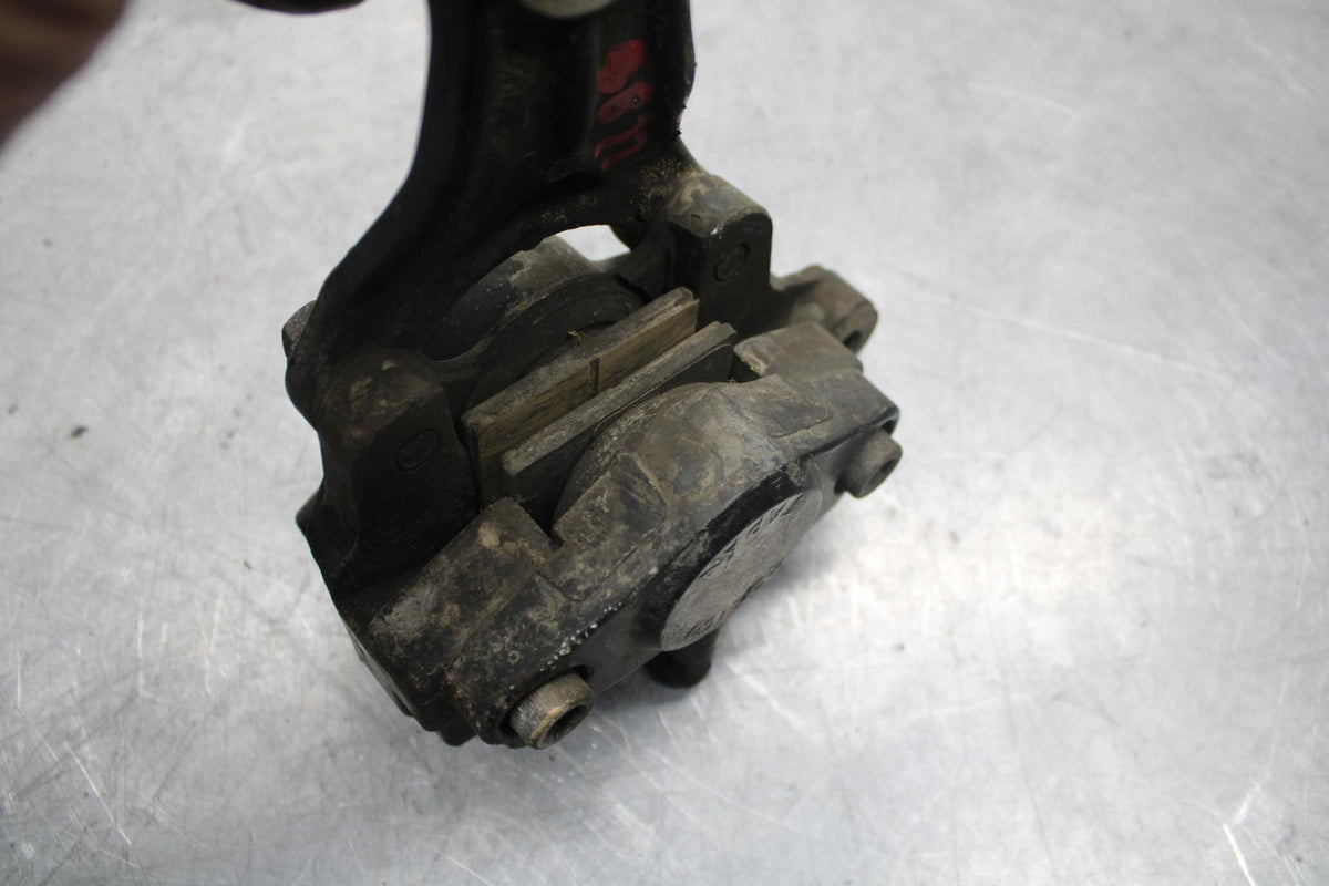 1981 Suzuki GS850G REAR BACK BRAKE CALIPER W MOUNT BRACKET BB37