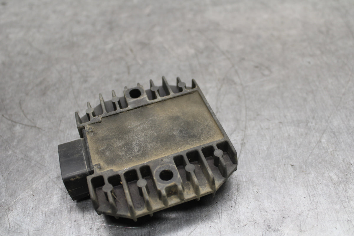 02-03 YAMAHA V STAR 1100 RECTIFIER VOLTAGE REGULATOR BB124