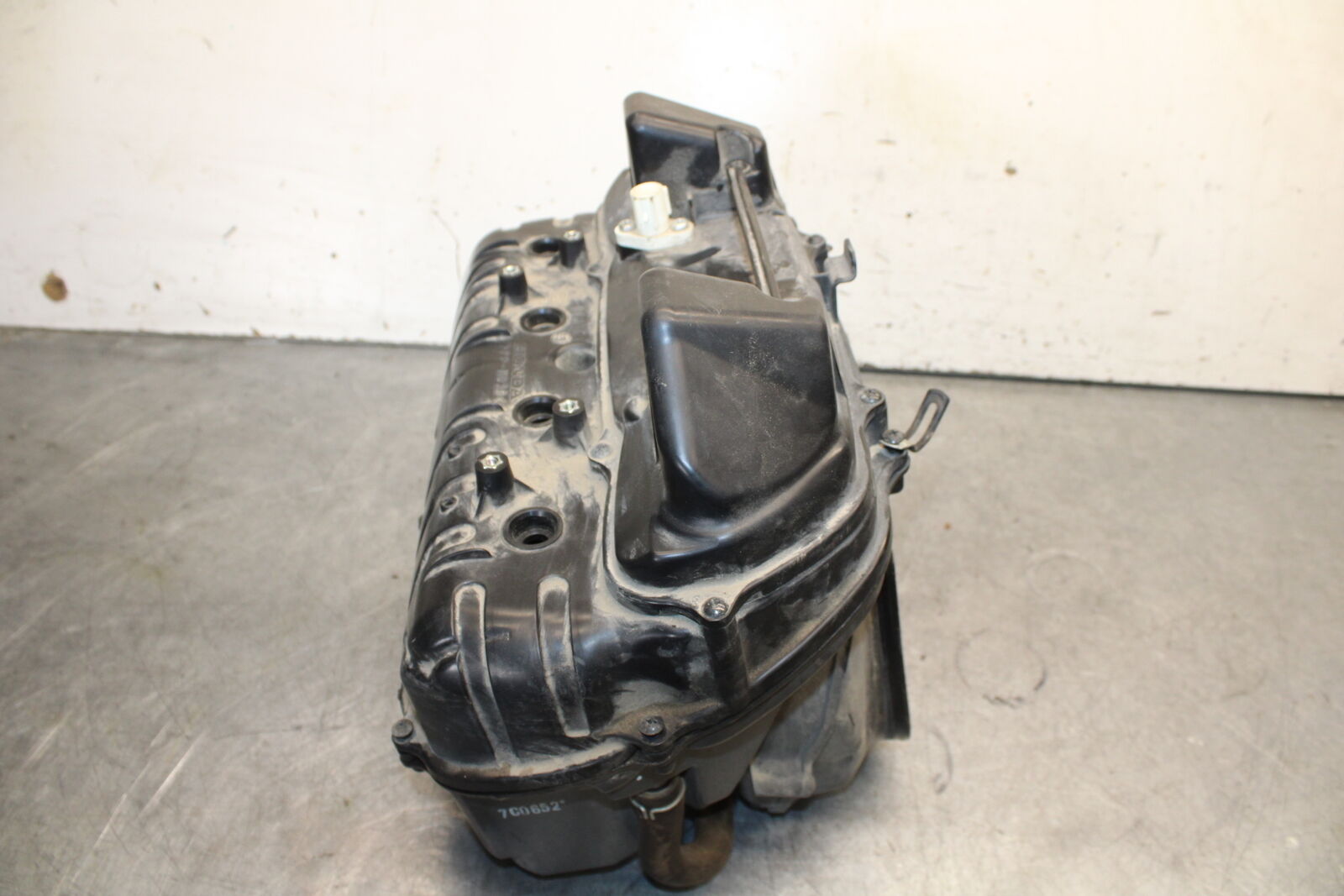 07-12 HONDA CBR600RR AIRBOX AIR INTAKE FILTER 17220-MFJ-D00 17240-MFJ-D00 BB672